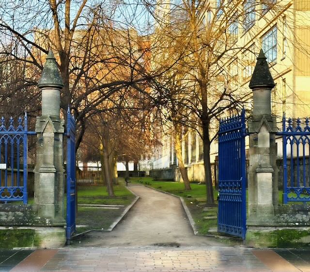 Entrance to Ramshorn Graveyard